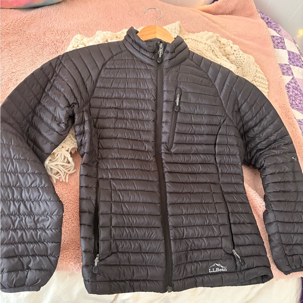 Women’s LL Bean Black Puffer Jacket Petite